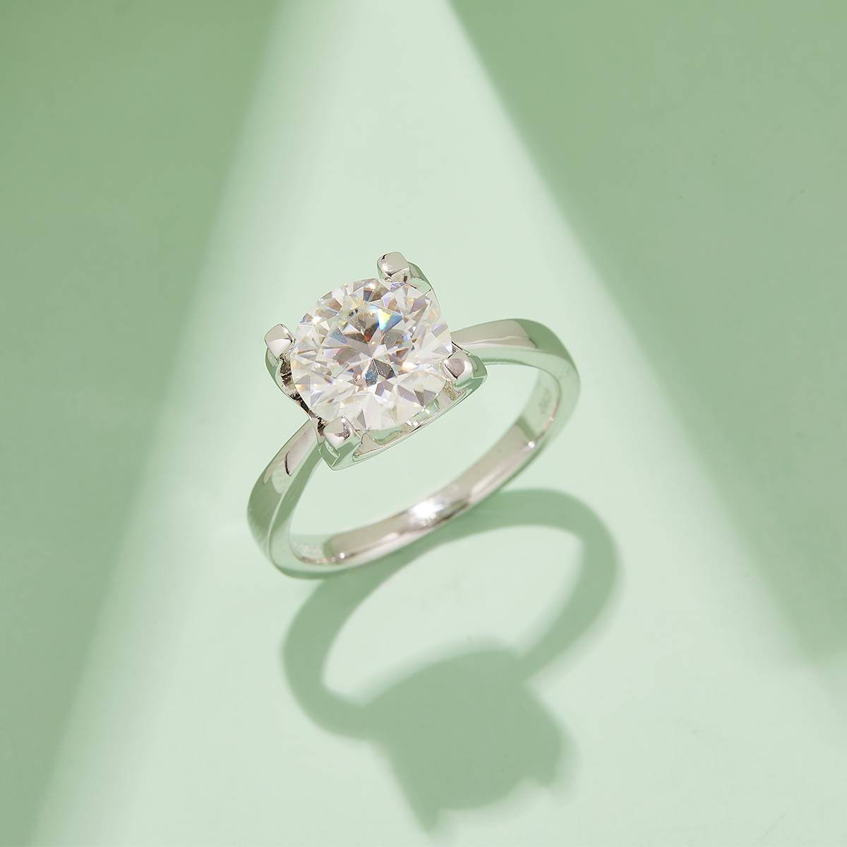 Classic Bullhead S925 Silver Plated Platinum Moissanite Diamond Women's Ring 3.0 Carat D-Class